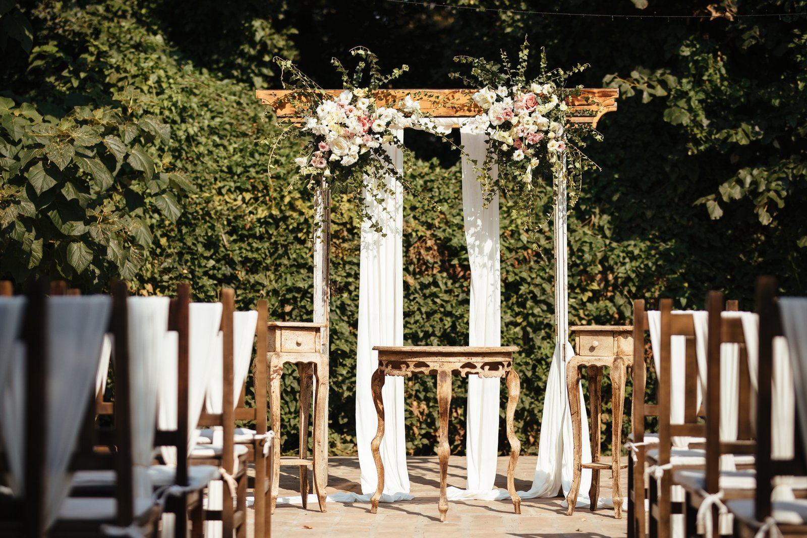 rustic-wedding-aisle-in-a-garden-.jpg